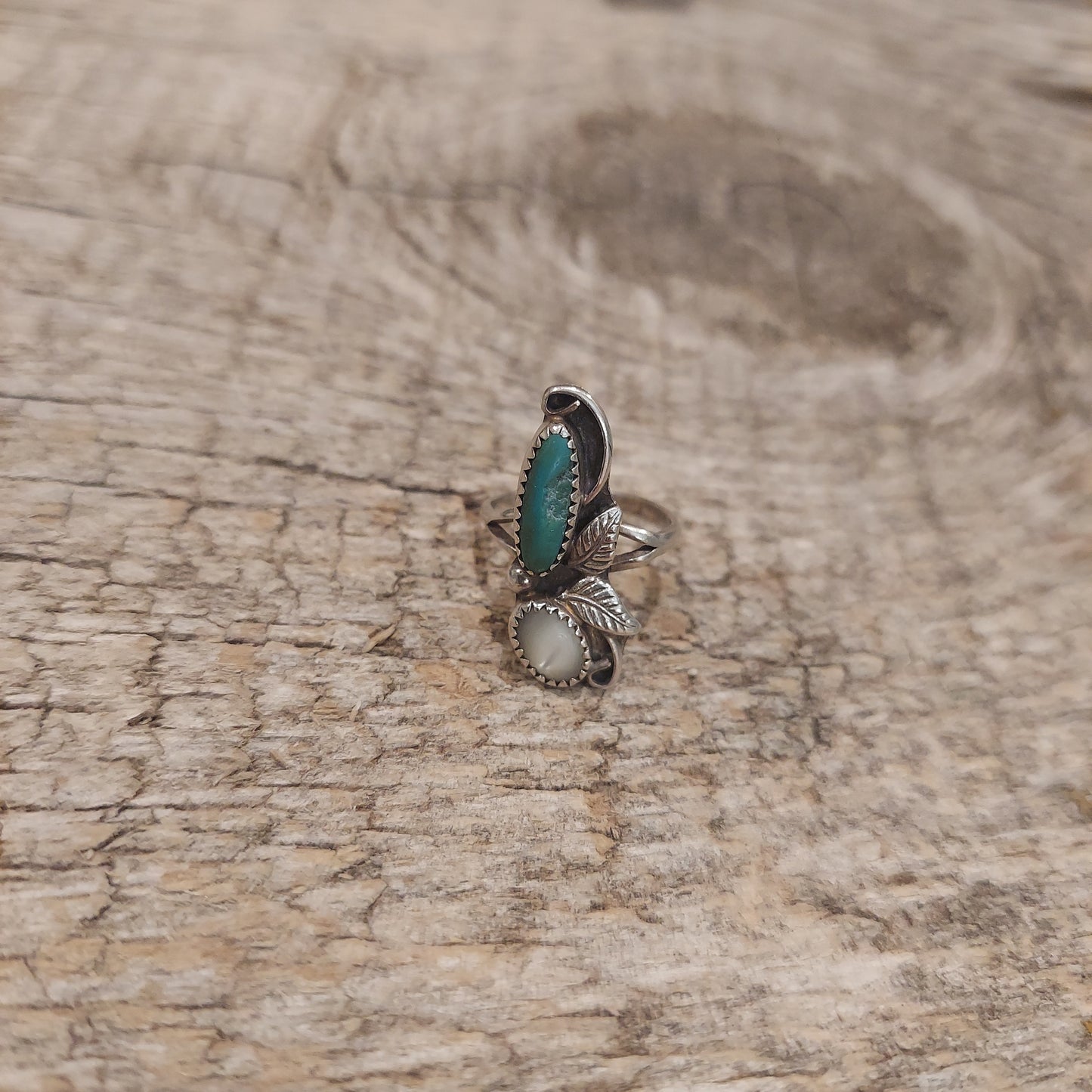 Malachite & Mother of Pearl Ring