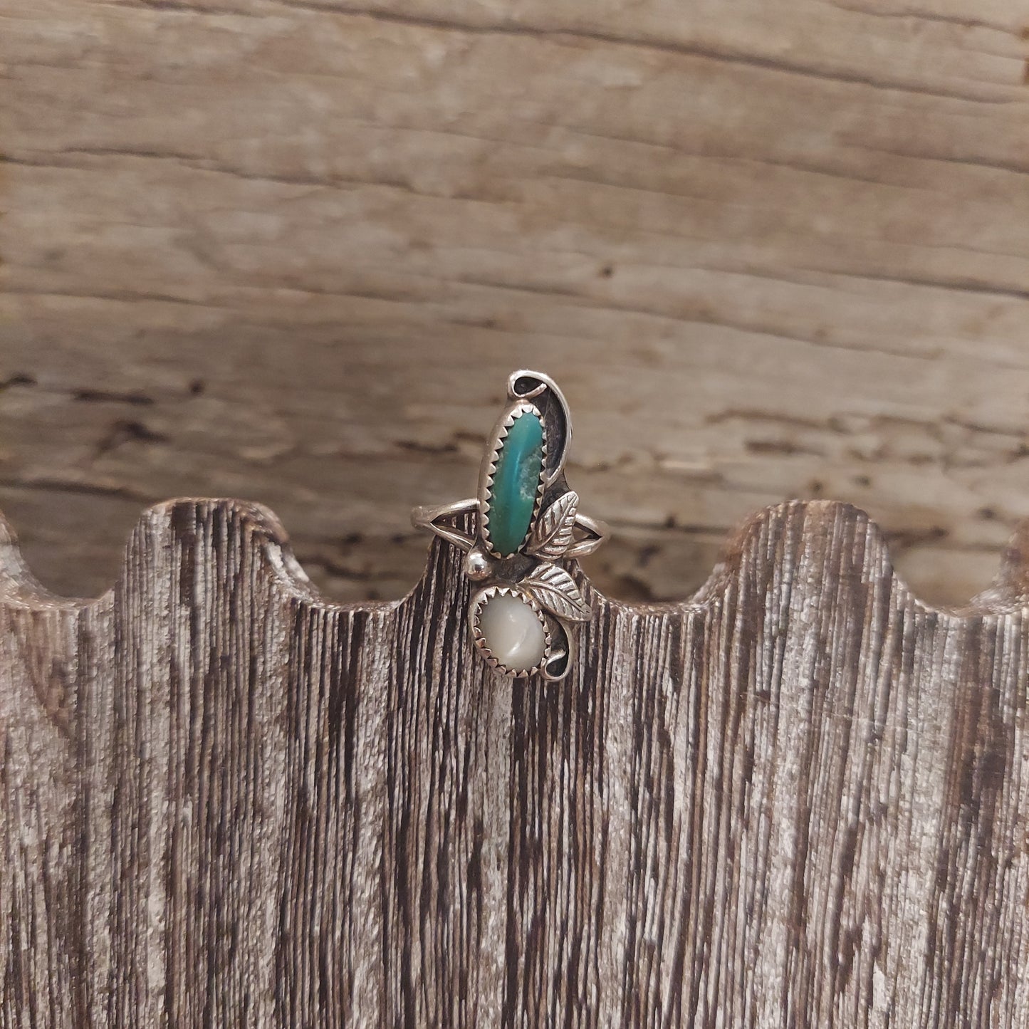Malachite & Mother of Pearl Ring
