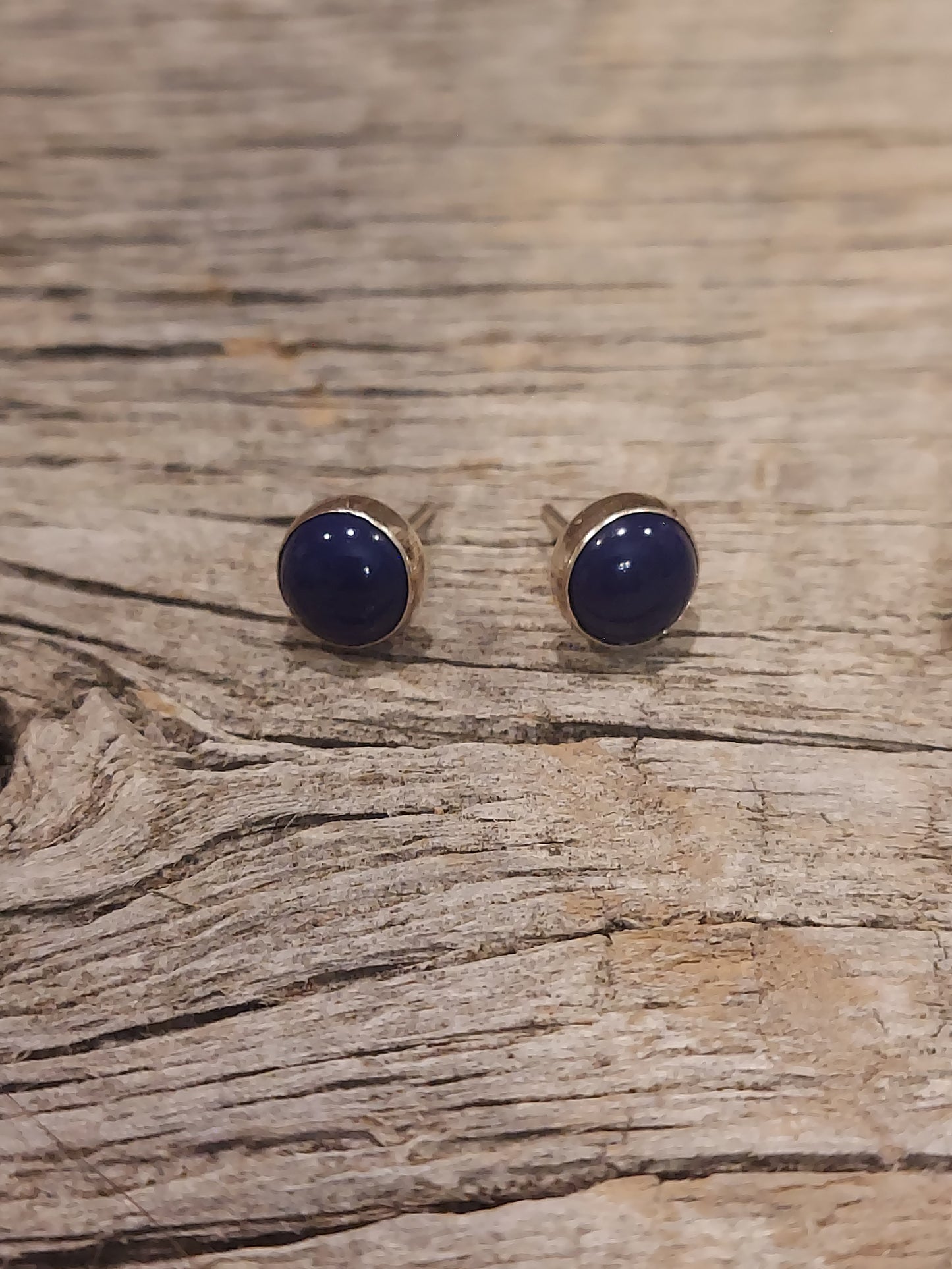 Lapis Studs