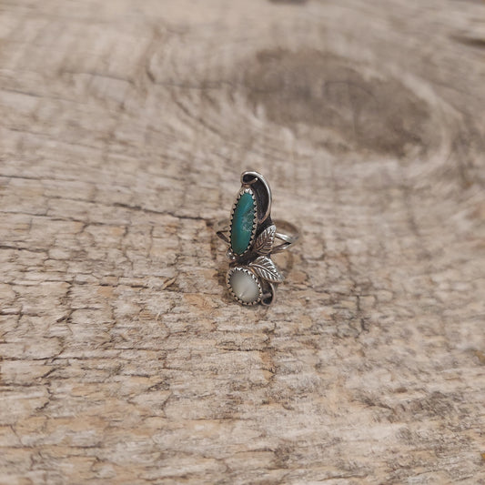 Malachite & Mother of Pearl Ring