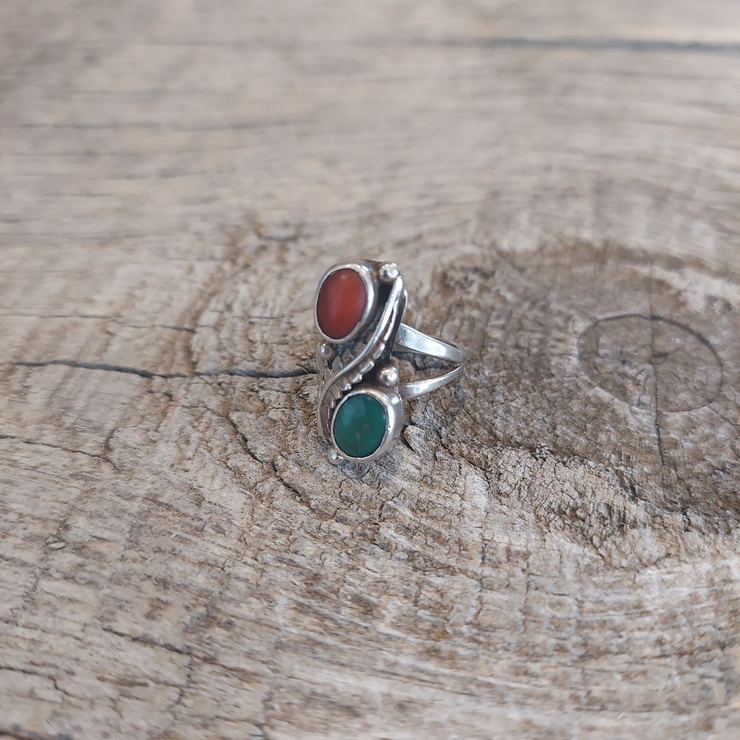 Vintage Coral and Malachite Ring