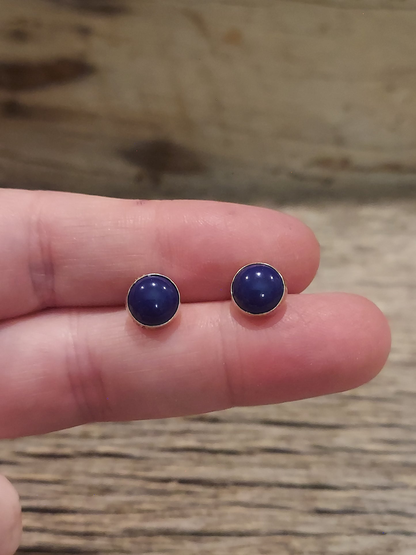 Lapis Studs